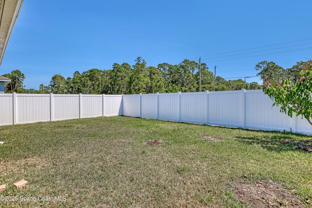 1028 Corbin Circle SW, Palm Bay, FL 32908