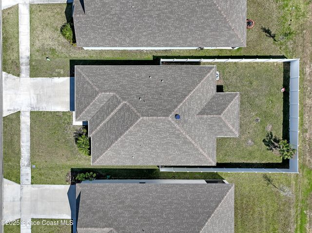 1028 Corbin Circle SW, Palm Bay, FL 32908