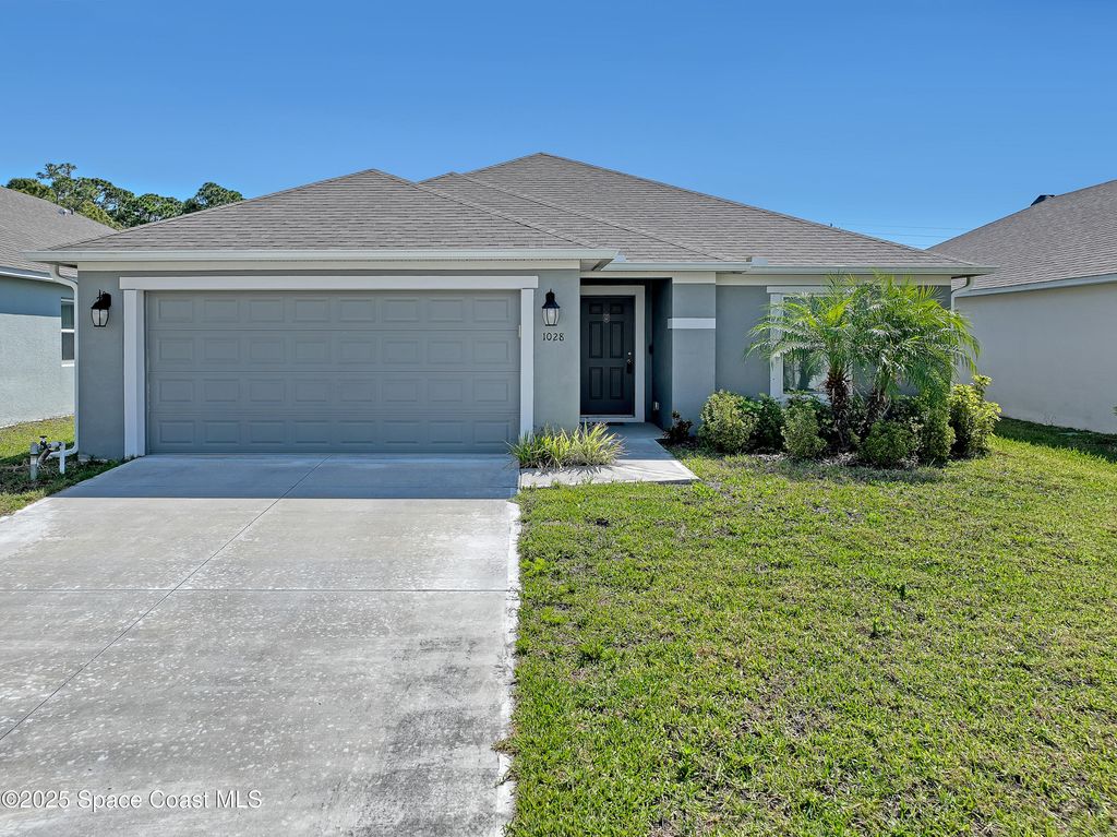 1028 Corbin Circle SW, Palm Bay, FL 32908