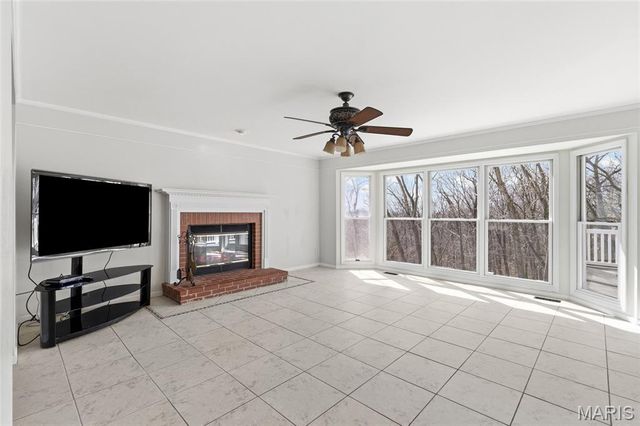 2954 Finestown Road, St Louis, MO 63129