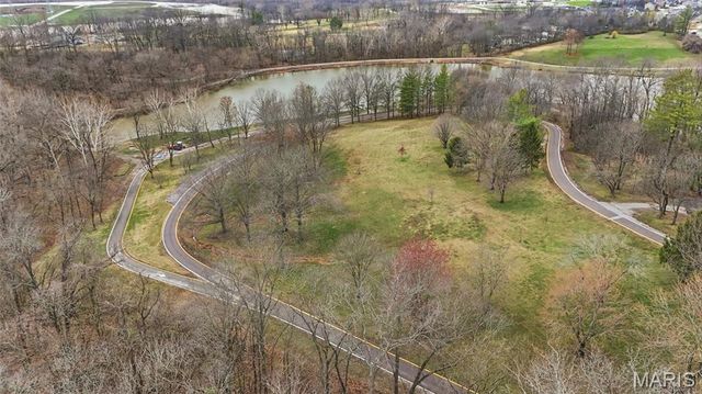 2954 Finestown Road, St Louis, MO 63129