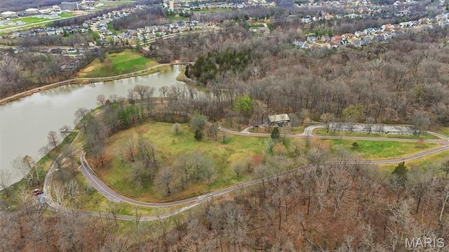 2954 Finestown Road, St Louis, MO 63129