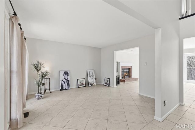 2954 Finestown Road, St Louis, MO 63129