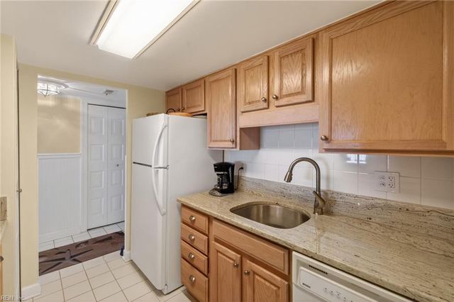 2830 Shore Dr Apt 308, Virginia Beach, VA 23451