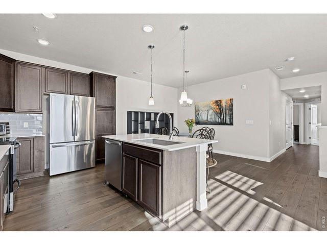 330 High Point Dr B-103, Longmont, CO 80504
