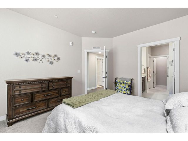 330 High Point Dr B-103, Longmont, CO 80504