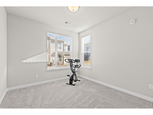 330 High Point Dr B-103, Longmont, CO 80504