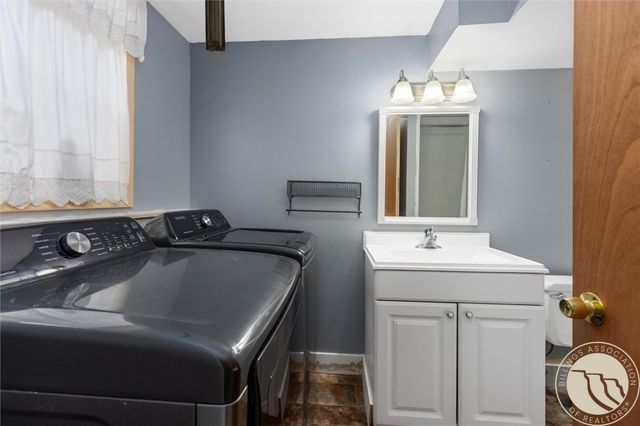 2112 Hoover Avenue, Billings, MT 59102