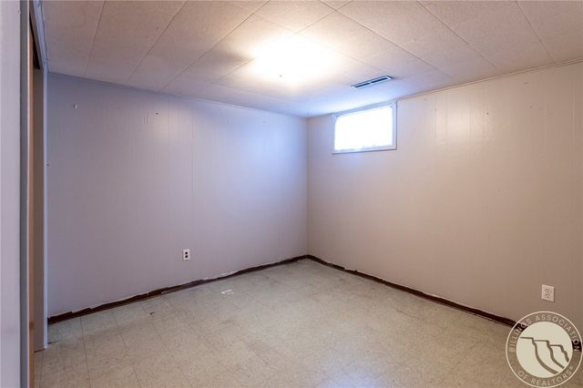 2112 Hoover Avenue, Billings, MT 59102