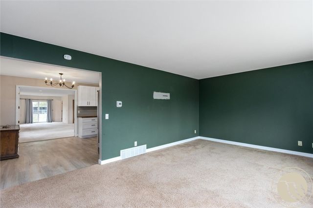 2112 Hoover Avenue, Billings, MT 59102