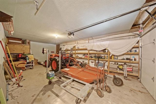 22599 Fall Leaf Drive, Linwood, KS 66052