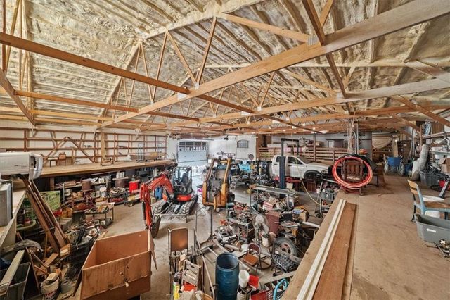 22599 Fall Leaf Drive, Linwood, KS 66052