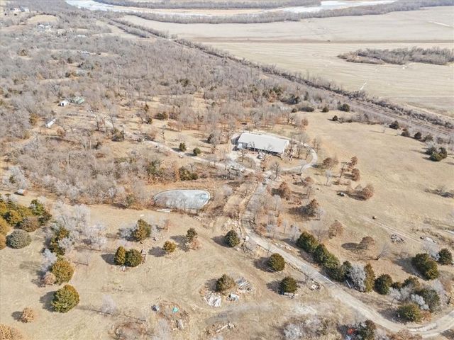 22599 Fall Leaf Drive, Linwood, KS 66052