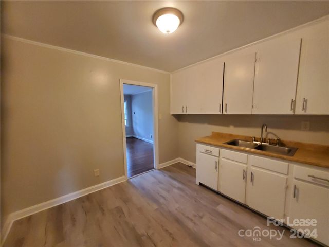 3818 Winfield Drive, Charlotte, NC 28205