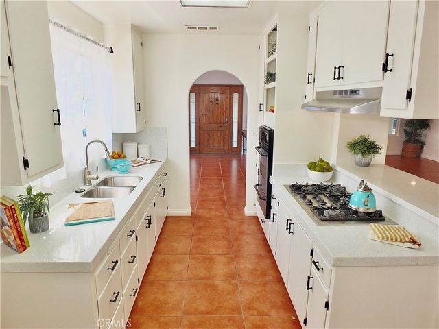 6336 California Avenue, Long Beach, CA 90805