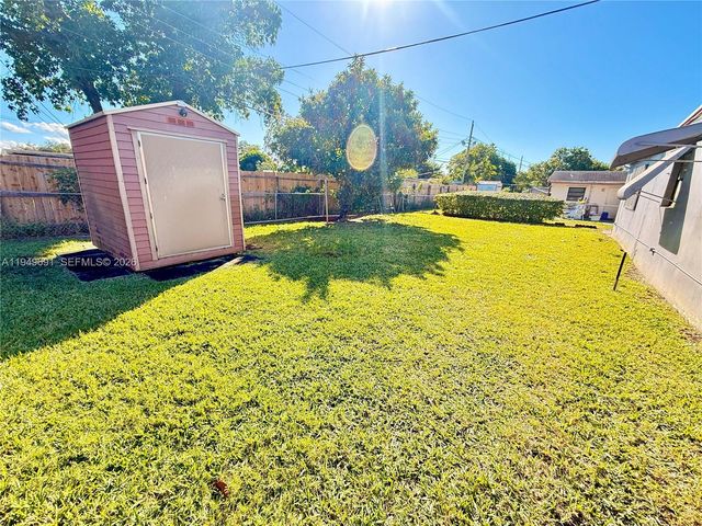 1824 NW 25th Ave, Fort Lauderdale, FL 33311