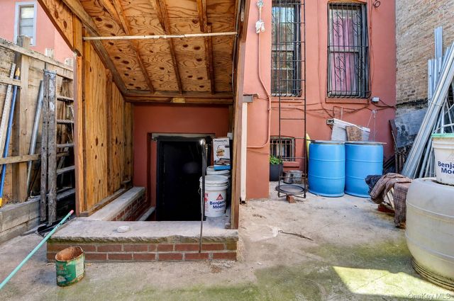458 halsey street, Brooklyn, NY 11233