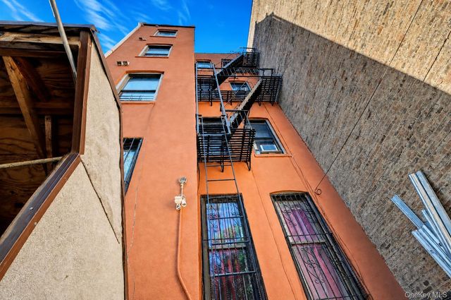 458 halsey street, Brooklyn, NY 11233