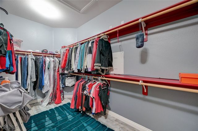 676 Suguaro Bluffs Street, Henderson, NV 89014