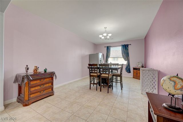 676 Suguaro Bluffs Street, Henderson, NV 89014