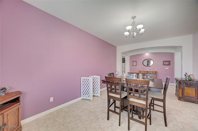 676 Suguaro Bluffs Street, Henderson, NV 89014