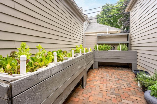1058 Perry Street, Columbus, OH 43201