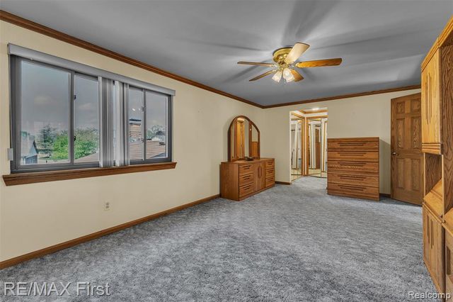 39083 Eastridge Drive, Clinton Township, MI 48038