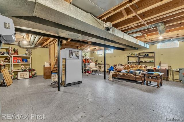 39083 Eastridge Drive, Clinton Township, MI 48038
