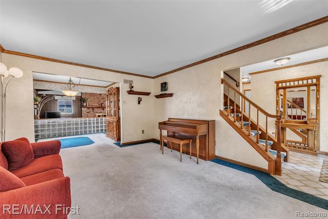 39083 Eastridge Drive, Clinton Township, MI 48038