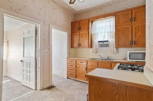 205 High Street, Platte City, MO 64079