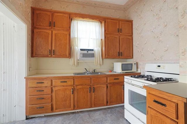 205 High Street, Platte City, MO 64079