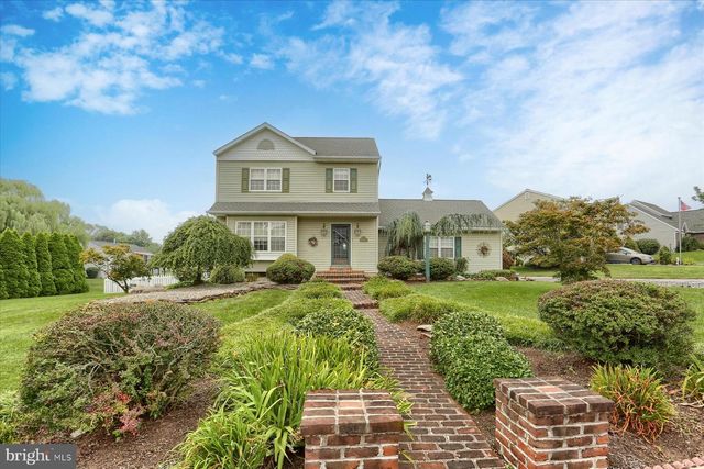 103 WINSTON DR, York, PA 17408