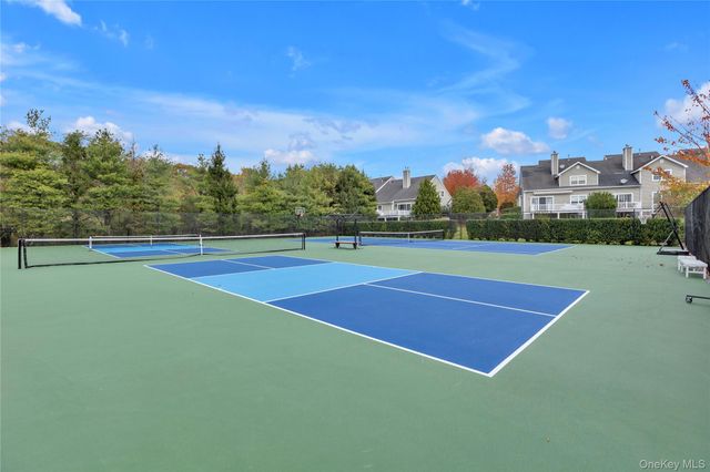 32 Scarborough Drive, Smithtown, NY 11787