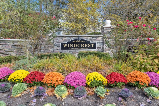 32 Scarborough Drive, Smithtown, NY 11787