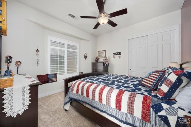 1910 Three Bridges Way, Bakersfield, CA 93311