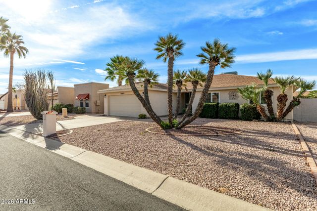 26622 S NEW TOWN Drive, Sun Lakes, AZ 85248