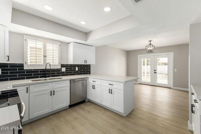 26622 S NEW TOWN Drive, Sun Lakes, AZ 85248
