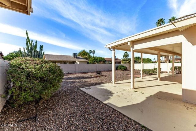 26622 S NEW TOWN Drive, Sun Lakes, AZ 85248