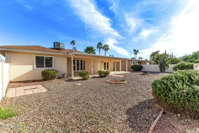 26622 S NEW TOWN Drive, Sun Lakes, AZ 85248