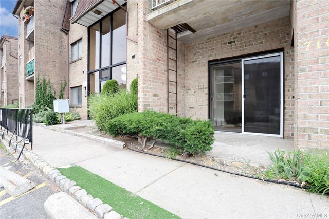 716 Kennedy Drive, Spring Valley, NY 10977