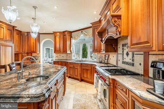 1265 GRENOBLE RD, Ivyland, PA 18974