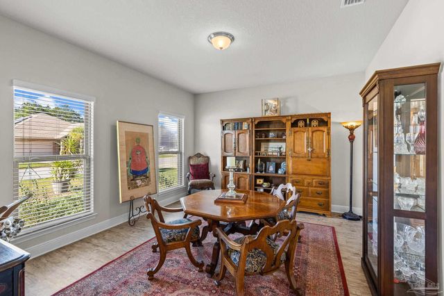 3582 Turquoise Dr, Navarre, FL 32566