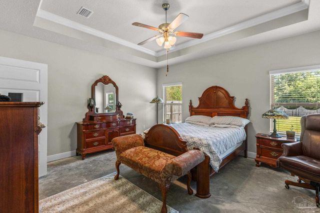 3582 Turquoise Dr, Navarre, FL 32566