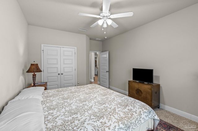 3582 Turquoise Dr, Navarre, FL 32566