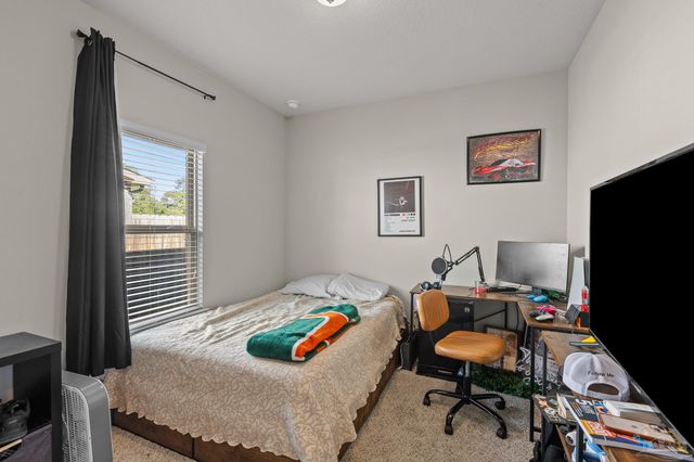 3582 Turquoise Dr, Navarre, FL 32566