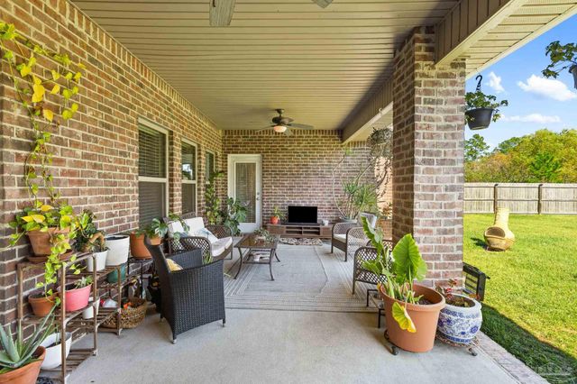 3582 Turquoise Dr, Navarre, FL 32566