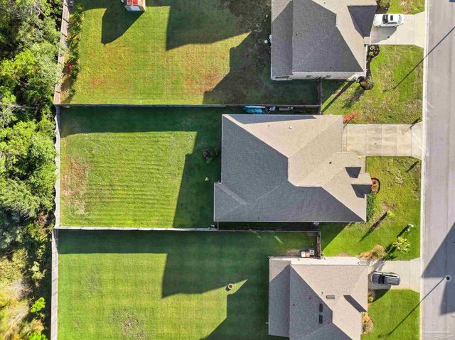 3582 Turquoise Dr, Navarre, FL 32566