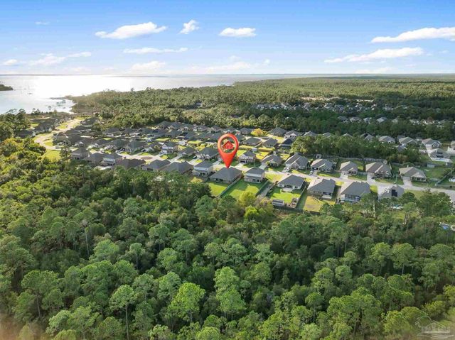 3582 Turquoise Dr, Navarre, FL 32566