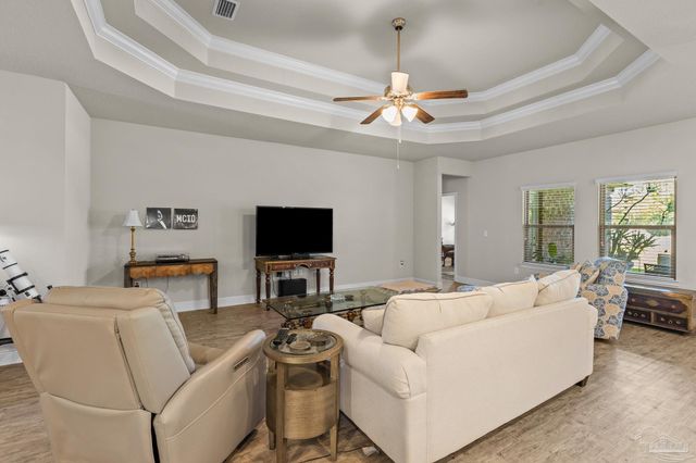 3582 Turquoise Dr, Navarre, FL 32566