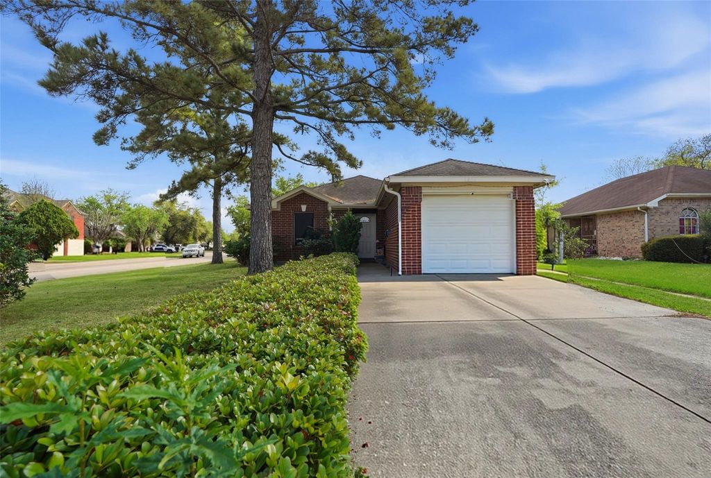15258 Ferness Lane, Channelview, TX 77530
